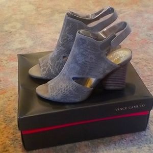 DACHELLE VINCE CAMUTO